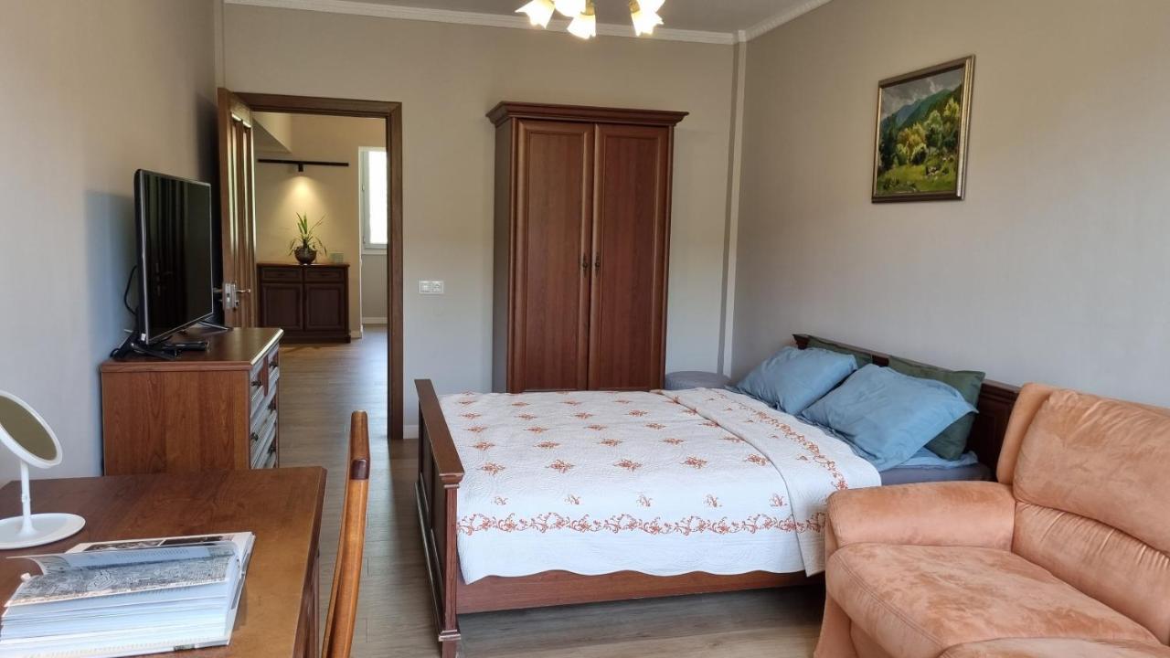Almaty Apartment 76 ภายนอก รูปภาพ